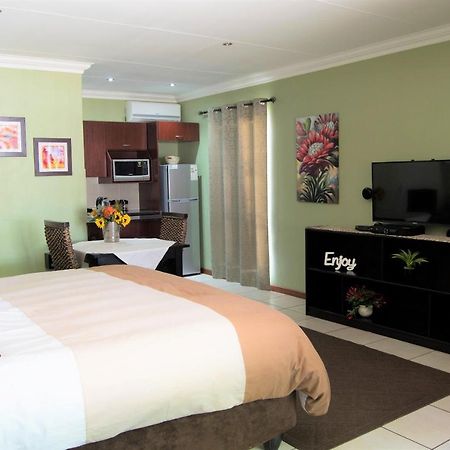 Summer Garden Guest House  Benoni Exterior foto