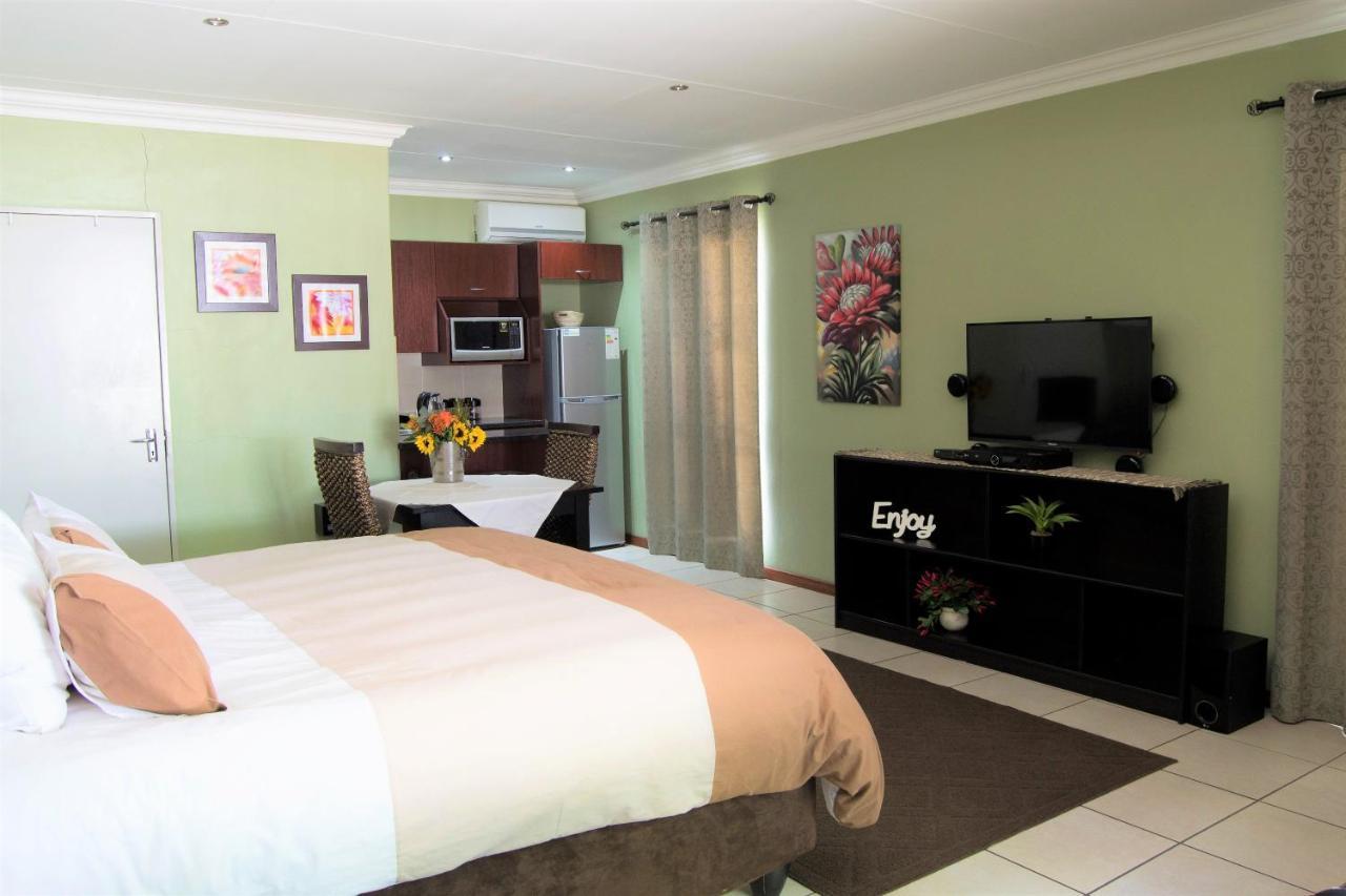 Summer Garden Guest House  Benoni Exterior foto